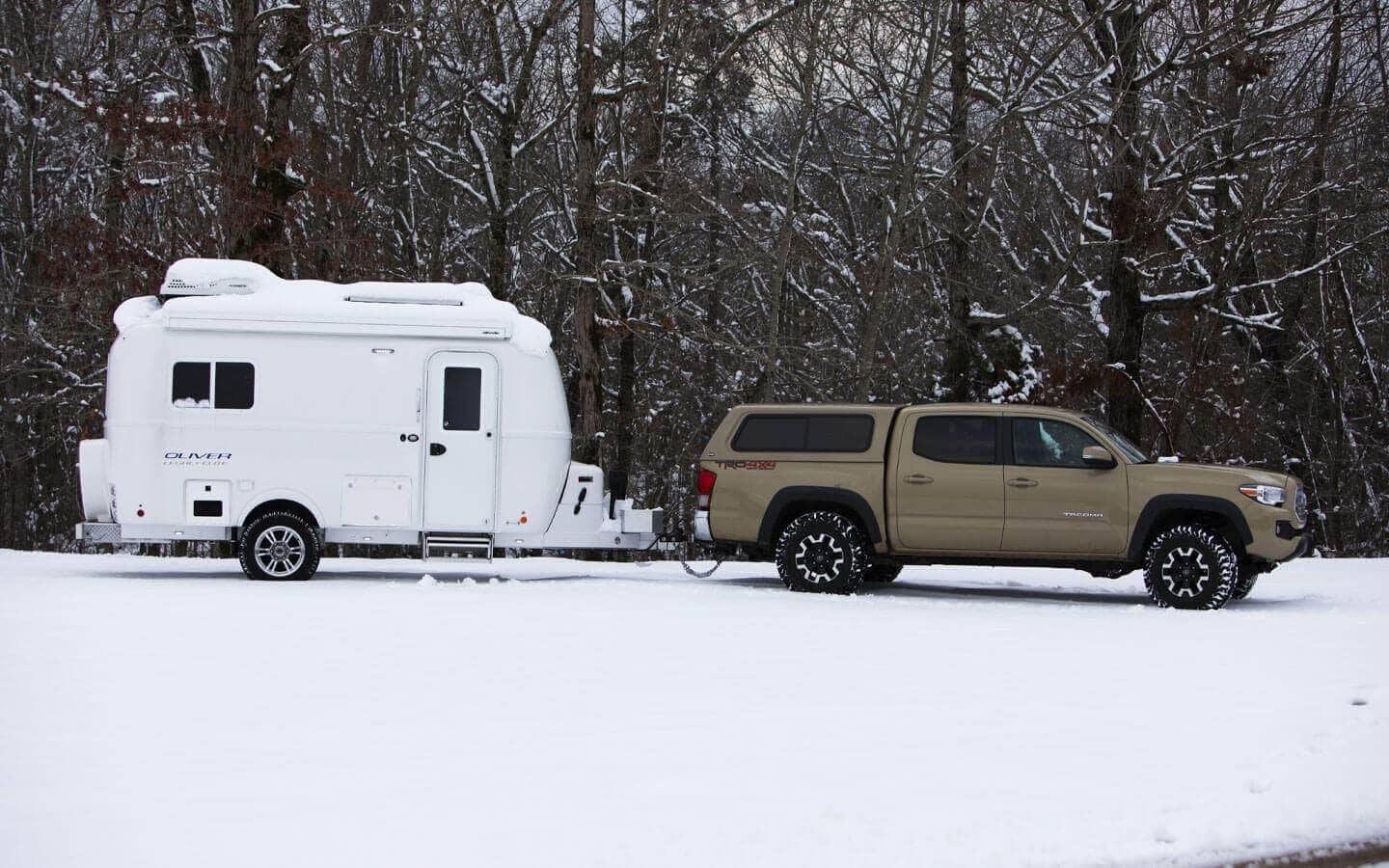 Small Pull Behind Campers with Bathroom and Kitchen