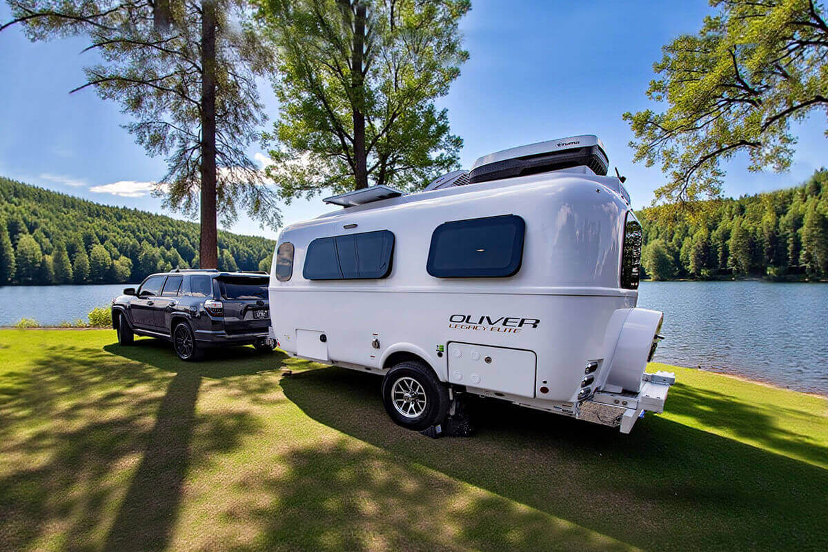 Small Pull Behind Campers with Bathroom and Kitchen