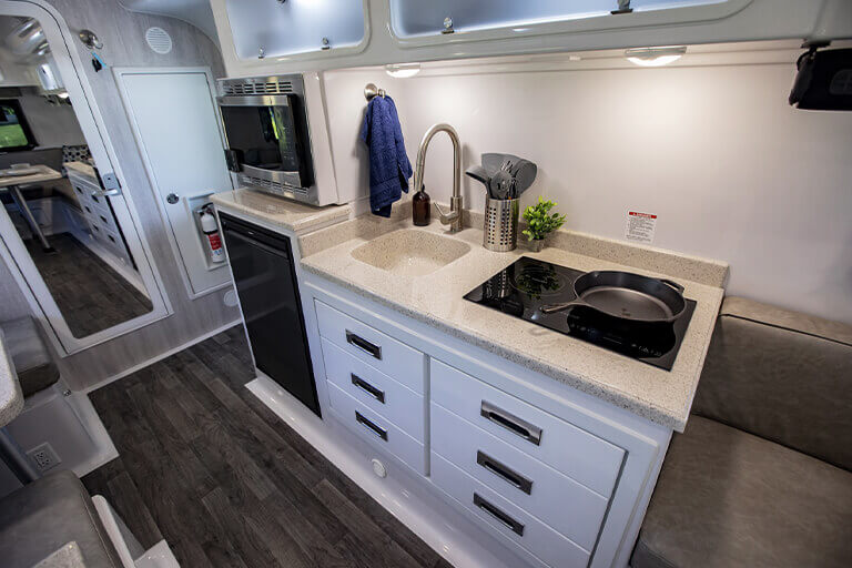 2026 Oliver Legacy Elite II spacious interior